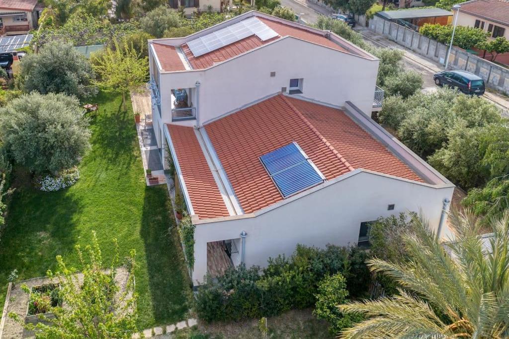 La Casa Degli Ulivi Appartamento In Villa Con Patio Quartu Sant'Elena Exterior photo